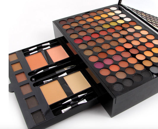 Ultimate makeup set for perfect looks
